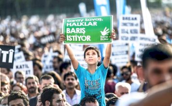 DIŞARIDA SAVAŞ, İÇERİDE SAVAŞ!